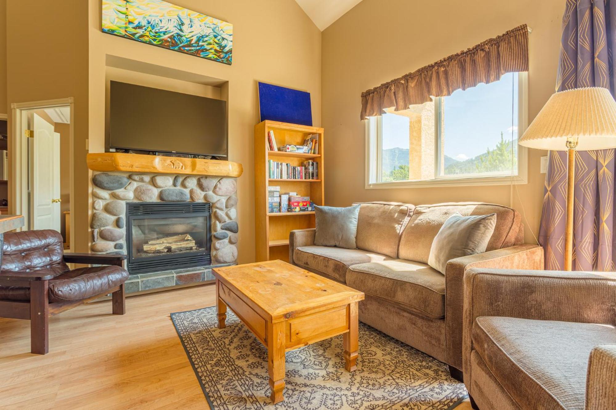 Riverside By Stayin Fernie Room photo
